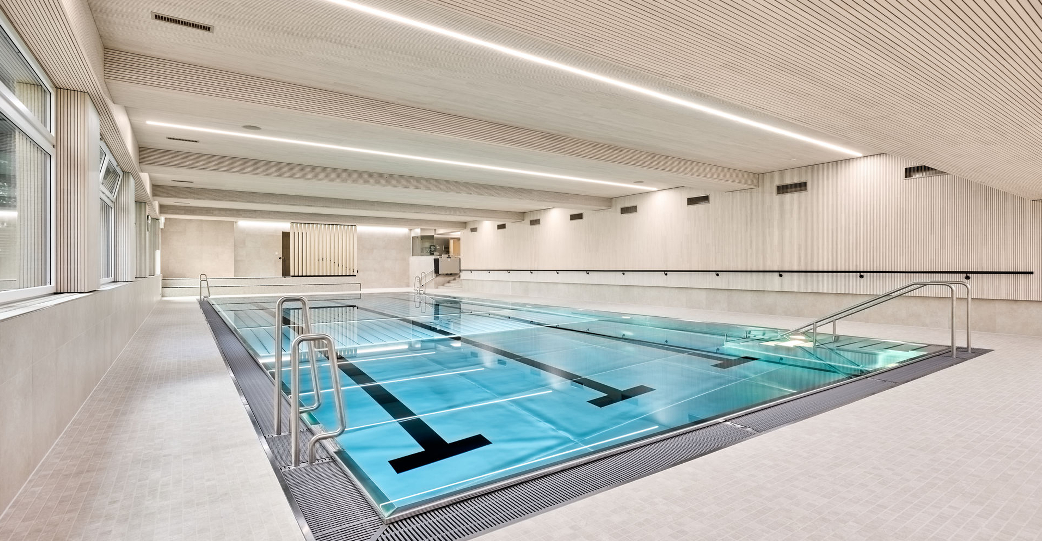 Freitag Architektur Header Hallenbad R